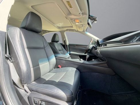 Used 2014 Lexus ES 350 w/ Premium Package FWD image 7