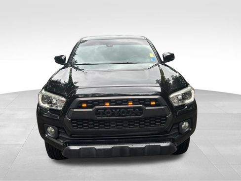 Used 2021 Toyota Tacoma TRD Off-Road AWD/4WD image 9