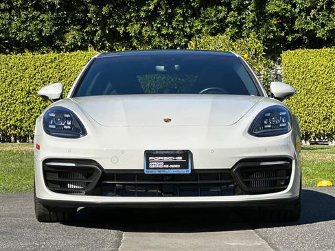 Used 2021 Porsche Panamera image 11