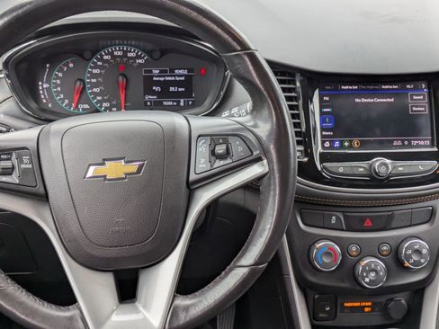 Used 2022 Chevrolet Trax LT w/ Sport Edition image 21