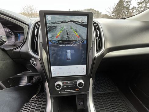 Certified 2024 Ford Edge SEL w/ Convenience Package image 12