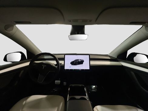 Used 2023 Tesla Model Y Performance AWD/4WD image 16