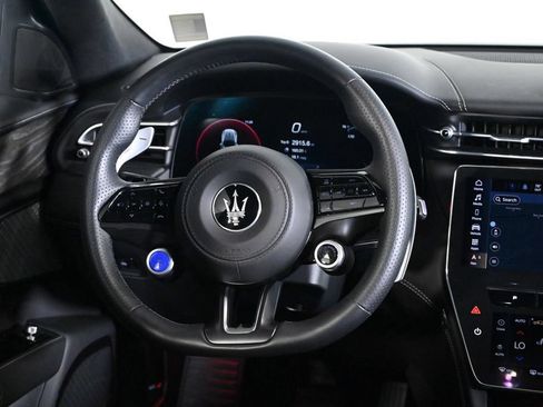 Used 2025 Maserati Grecale GT AWD/4WD image 10