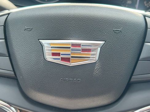 Used 2022 Cadillac XT5 Luxury FWD image 37