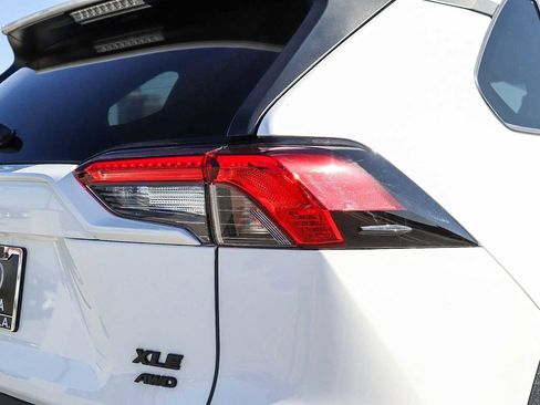 Used 2022 Toyota RAV4 XLE image 10