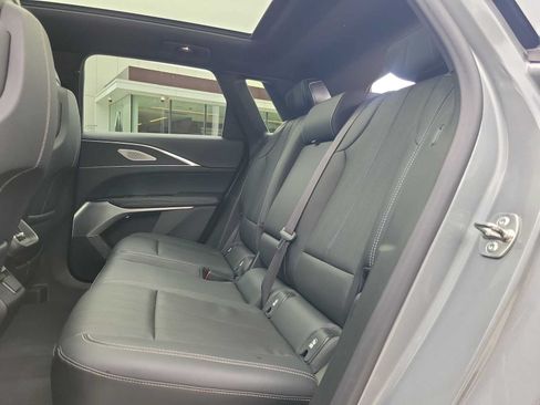 Used 2024 Cadillac Lyriq Sport RWD image 7