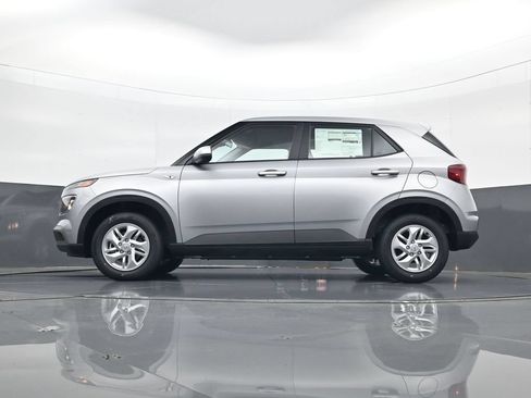 New 2026 Hyundai Venue SE FWD image 28