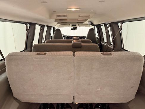 Used 2019 Chevrolet Express 3500 LT w/ LT Preferred Equipment Group image 18