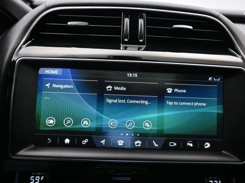 Used 2019 Jaguar XE S image 17