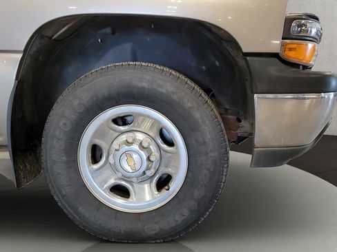 Used 2000 Chevrolet Silverado 2500 LS RWD image 13