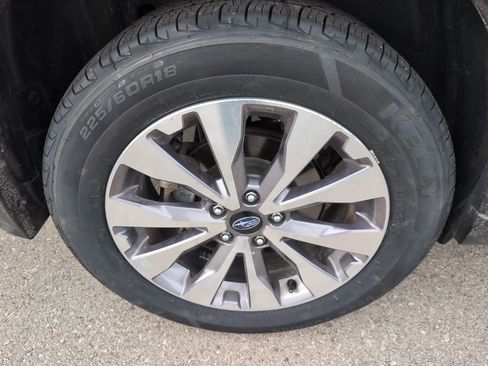 Used 2017 Subaru Outback 2.5i Touring w/ Popular Package #5A image 9
