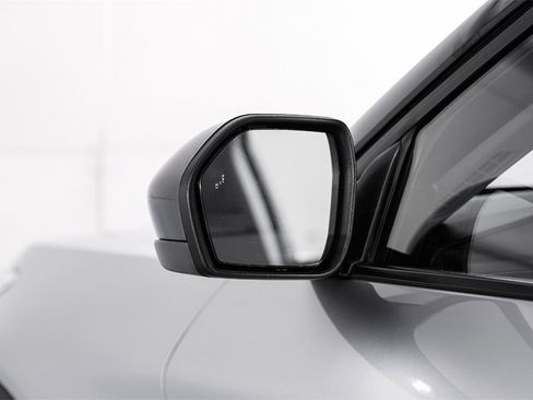 Used 2024 Ford Explorer Limited image 45