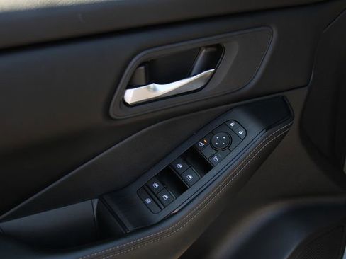 Certified 2024 Nissan Rogue SV AWD/4WD image 15