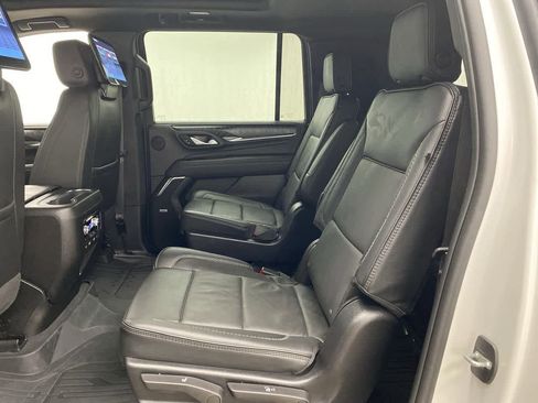 Used 2023 GMC Yukon XL Denali w/ Denali Reserve Package image 16
