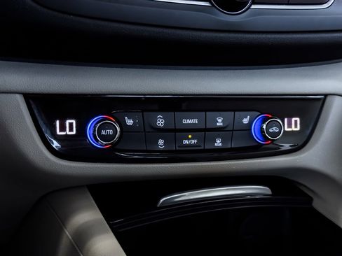 Used 2019 Buick Regal Essence w/ Driver Confidence Package I image 43