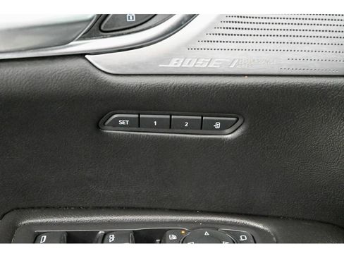 Used 2022 Cadillac XT5 Premium Luxury image 30