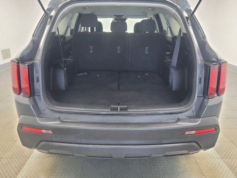 Used 2022 Kia Sorento LX AWD/4WD image 29