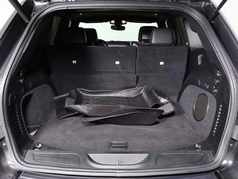 Used 2018 Jeep Grand Cherokee Altitude image 15