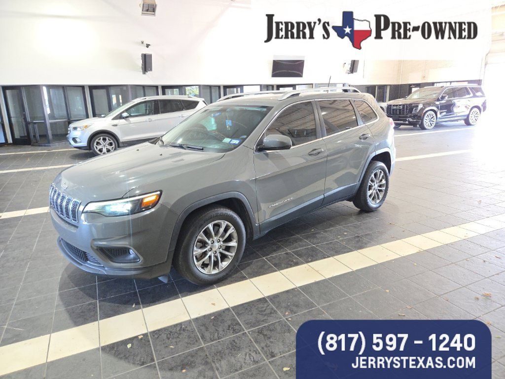 Used 2019 Jeep Cherokee Latitude Plus FWD image 1