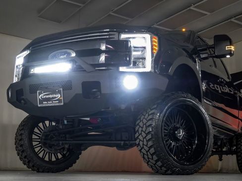 Used 2019 Ford F250 Lariat w/ Lariat Ultimate Package AWD/4WD image 44