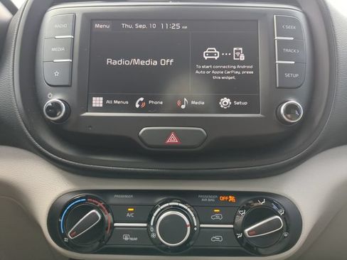 Used 2025 Kia Soul LX FWD image 22