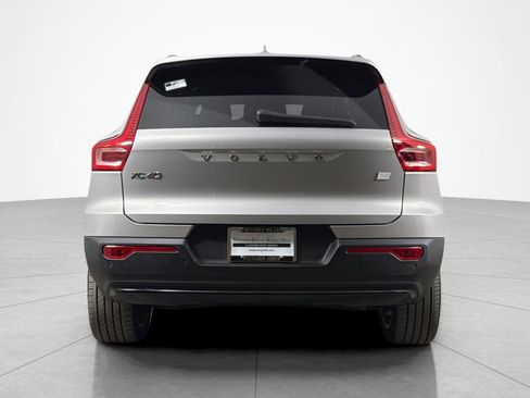 Used 2023 Volvo XC40 Recharge Plus AWD/4WD image 4