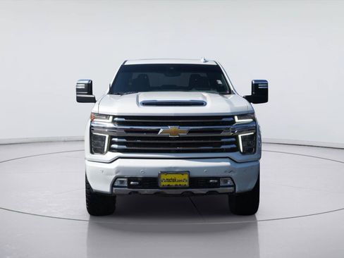Used 2023 Chevrolet Silverado 2500 High Country w/ Z71 Off-Road Package AWD/4WD image 3