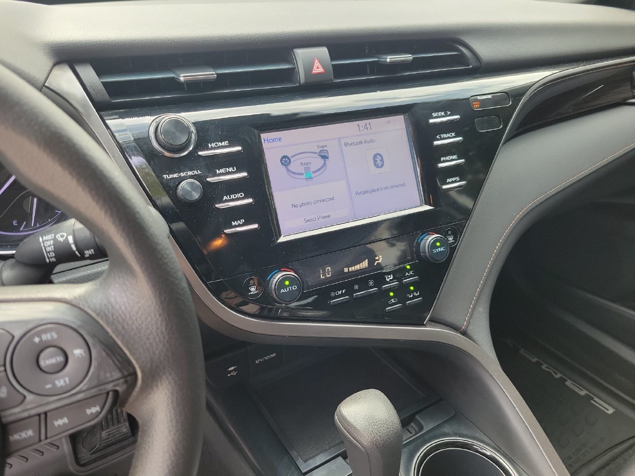 Used 2019 Toyota Camry LE FWD image 23