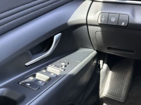 New 2026 Hyundai Elantra Limited image 14