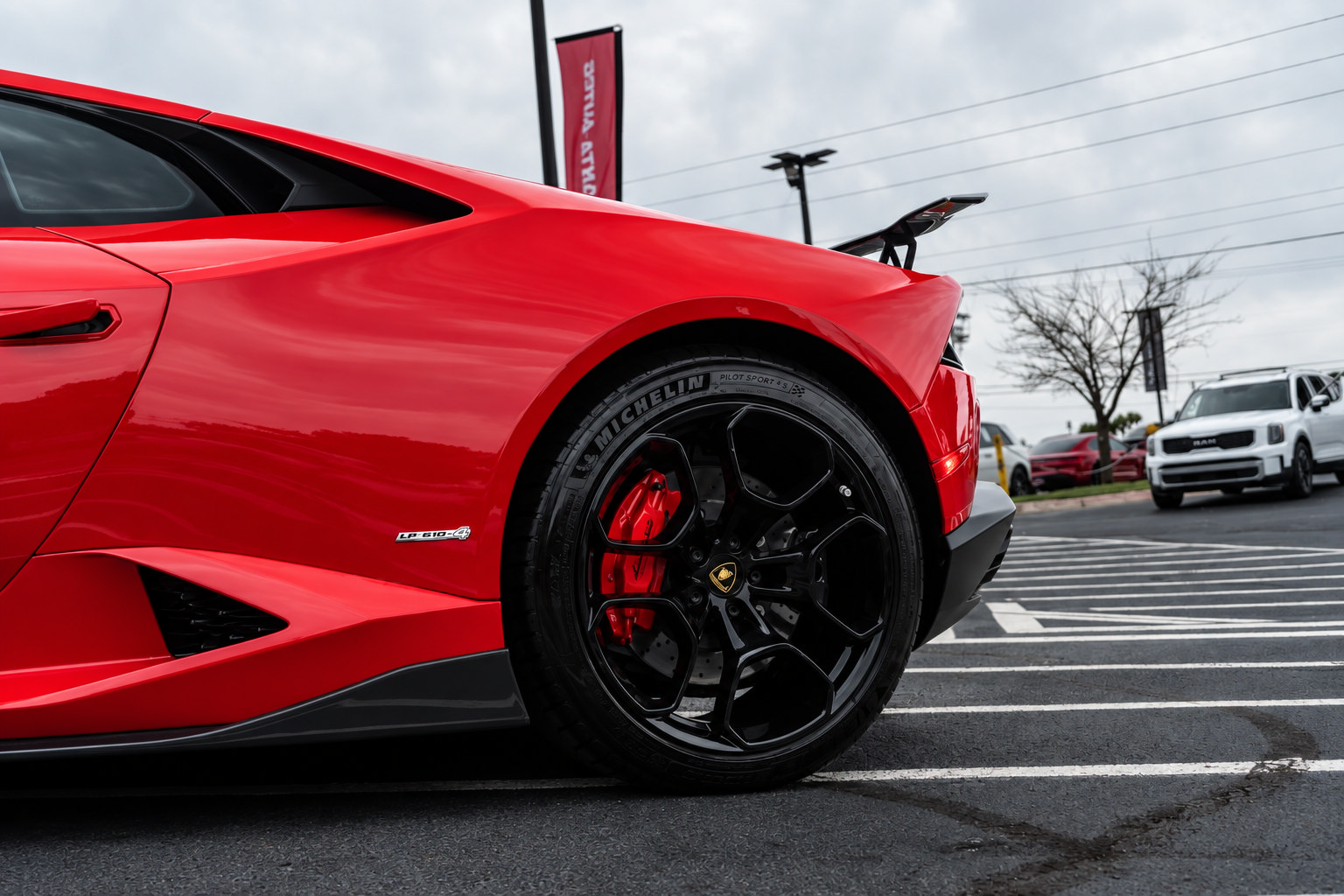 Used 2015 Lamborghini Huracan LP 610-4 AWD/4WD image 9