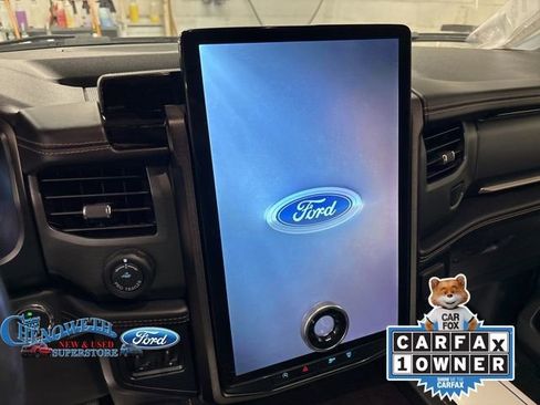 Used 2023 Ford Expedition Platinum image 16