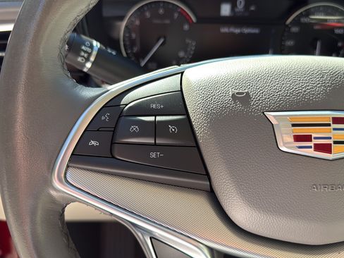 Certified 2024 Cadillac XT5 Premium Luxury AWD/4WD image 31