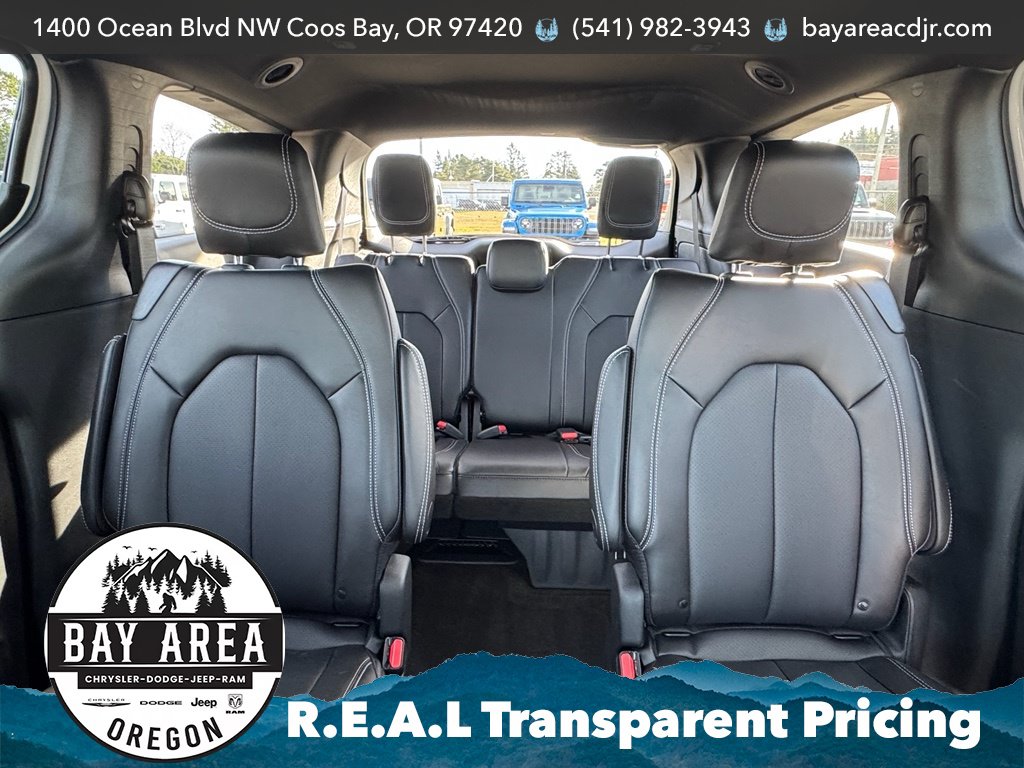 New 2026 Chrysler Pacifica Select w/ S Appearance Package FWD image 19