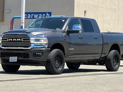Used 2024 RAM 3500 Laramie AWD/4WD image 10