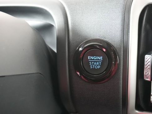 Certified 2025 Ford Expedition Active AWD/4WD image 17