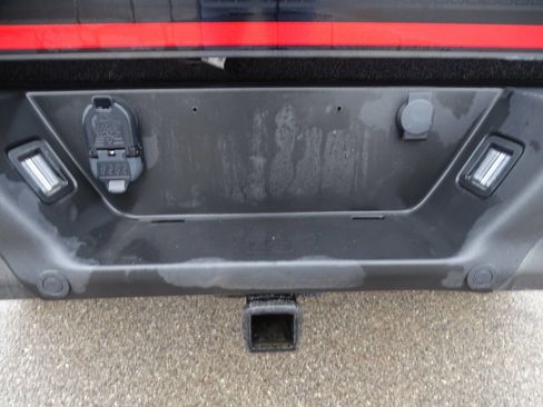 Used 2017 Ford F150 Lariat w/ Equipment Group 502A Luxury image 12