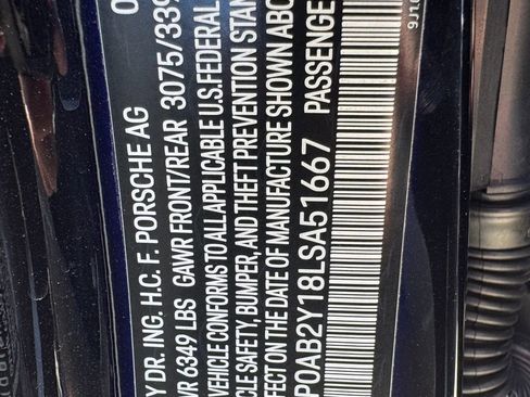 Used 2020 Porsche Taycan 4S image 37