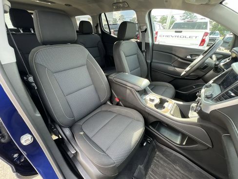 Certified 2023 GMC Acadia SLE w/ Driver Convenience Package image 38