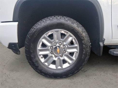 Used 2024 Chevrolet Silverado 2500 High Country w/ High Country Premium Package image 14