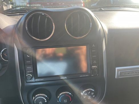 Used 2016 Jeep Compass High Altitude image 16