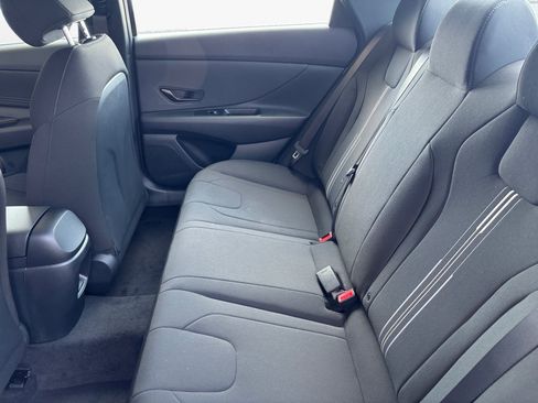 Certified 2025 Hyundai Elantra SEL FWD image 13