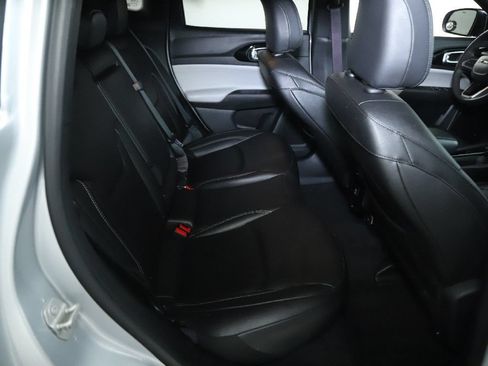 Used 2025 Jeep Compass Limited AWD/4WD image 32