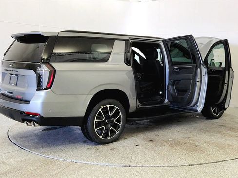 New 2026 Chevrolet Suburban RST w/ Comfort Package image 12