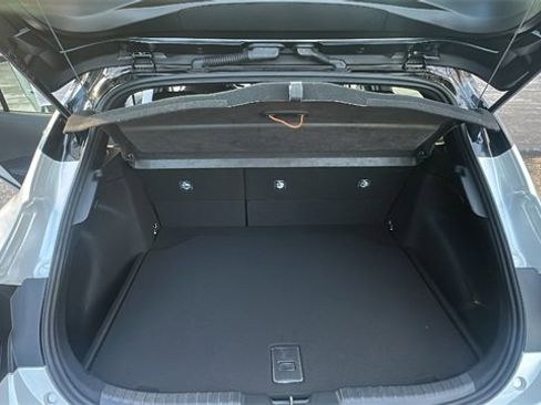 Used 2023 Toyota Corolla SE image 31