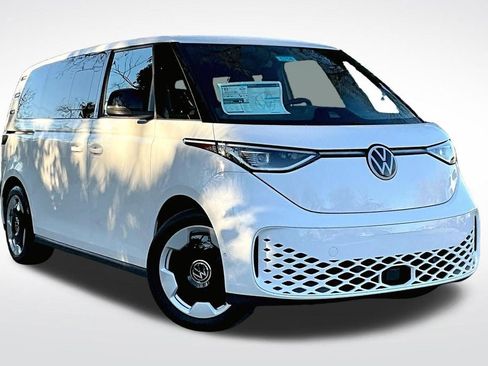 Certified 2025 Volkswagen ID. Buzz Pro S image 12