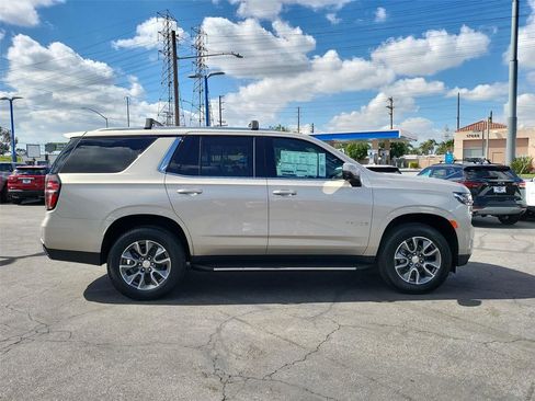 Used 2024 Chevrolet Tahoe LT w/ Luxury Package RWD image 28
