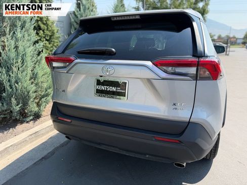 Used 2025 Toyota RAV4 XLE AWD/4WD image 31