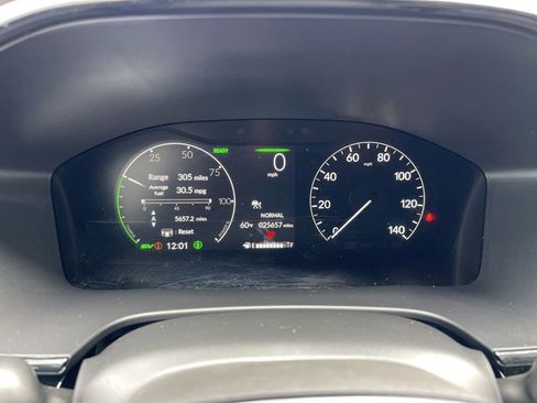 Used 2025 Honda CR-V Sport Touring image 9