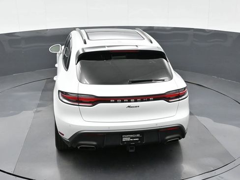Certified 2025 Porsche Macan image 28