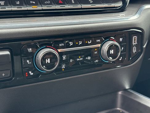 Used 2025 Chevrolet Silverado 3500 High Country w/ Technology Package image 24